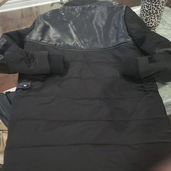 MEMBERS Only MEN'S Long BLACK WINTER Puffer Parka MEDIUM LIKE NEW - Picture 4 of 9